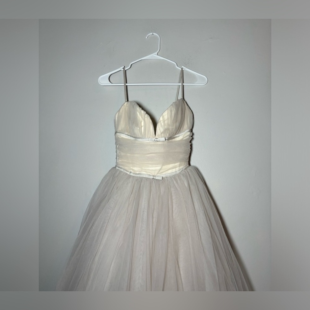 NEW HOUSE OF CB COUNTESS FRENCH DOVE TULLE MIDI DRESS size XS fuller cup - Picture 4 of 8